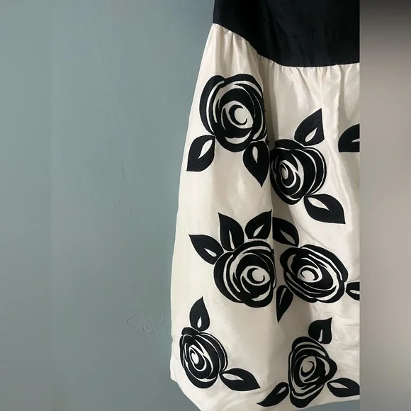 WHBM Black and White Floral 100% Silk Strapless Rosette Dress - Picture 4 of 7